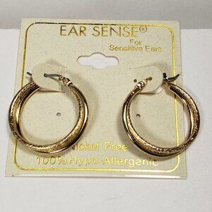 Women's Stunning Hypoallergenic Gold Tone Textured Interconected Hoop Earrings